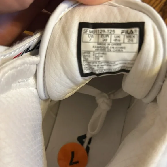 Fila sneakers new - Picture 4 of 5